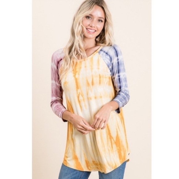Tri Colored Tie Dye 3/4 Sleeved Tunic Top - Picture 5 of 13